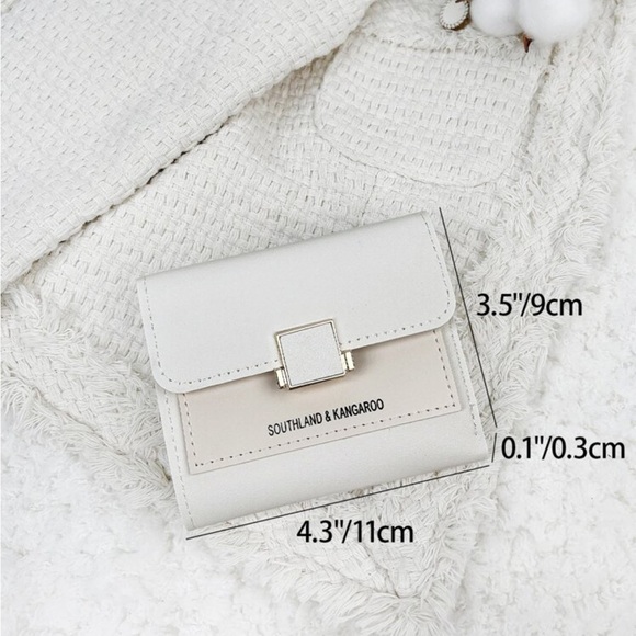 ⚠️Clearance White Bifold Fashion Wallet / Cardholder - Picture 2 of 4